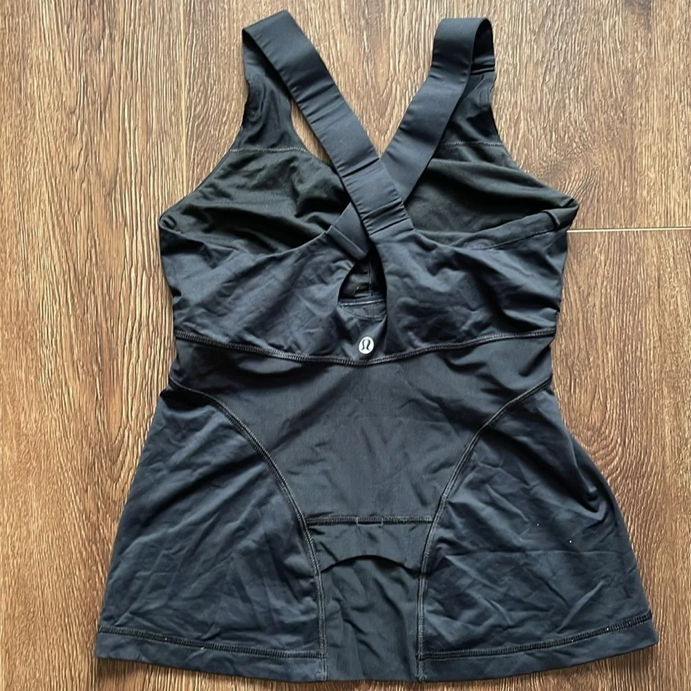 Lululemon sleeveless top 6